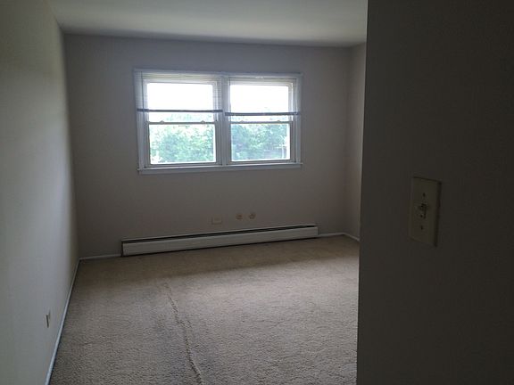 4th image of 941 N River Dr APT 306