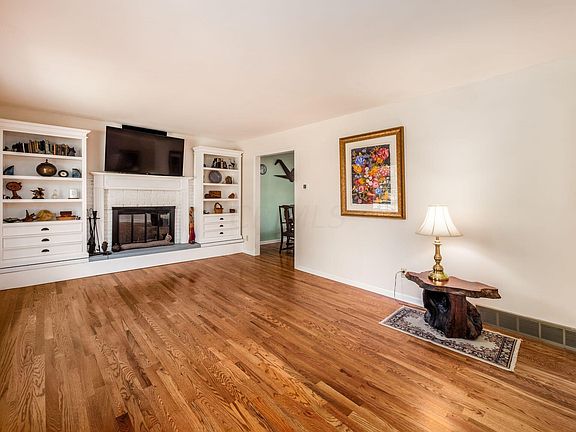 2nd image of 251 Oak Hill Dr