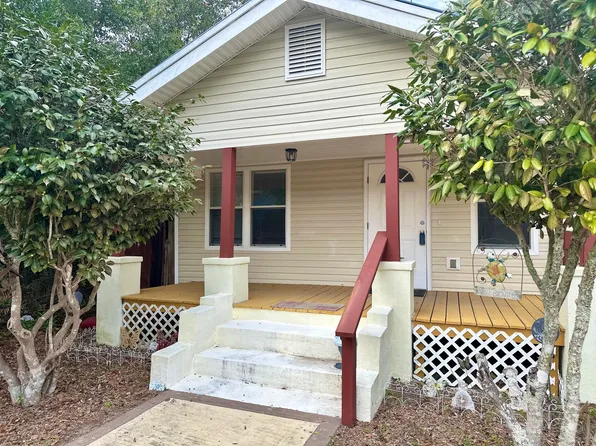 120 N Davis Ln, Defuniak Springs, FL 32433