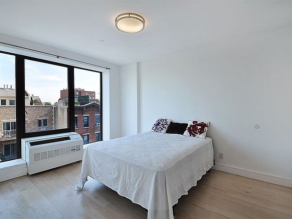 3rd image of 200 16th St APT 4I
