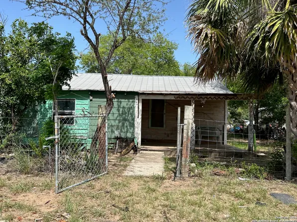 306 Depot St., Pleasanton, TX 78064