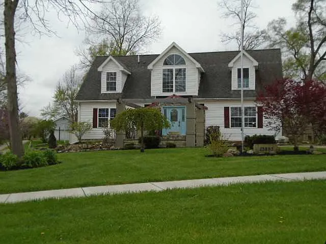 23893 2nd St photo 1