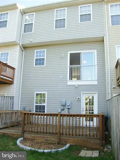 4 bed, 3.5 bath, 1840 sqft, $2,750 — Photo 2