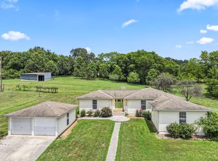 554 Briggs Rd, Dandridge, TN 37725