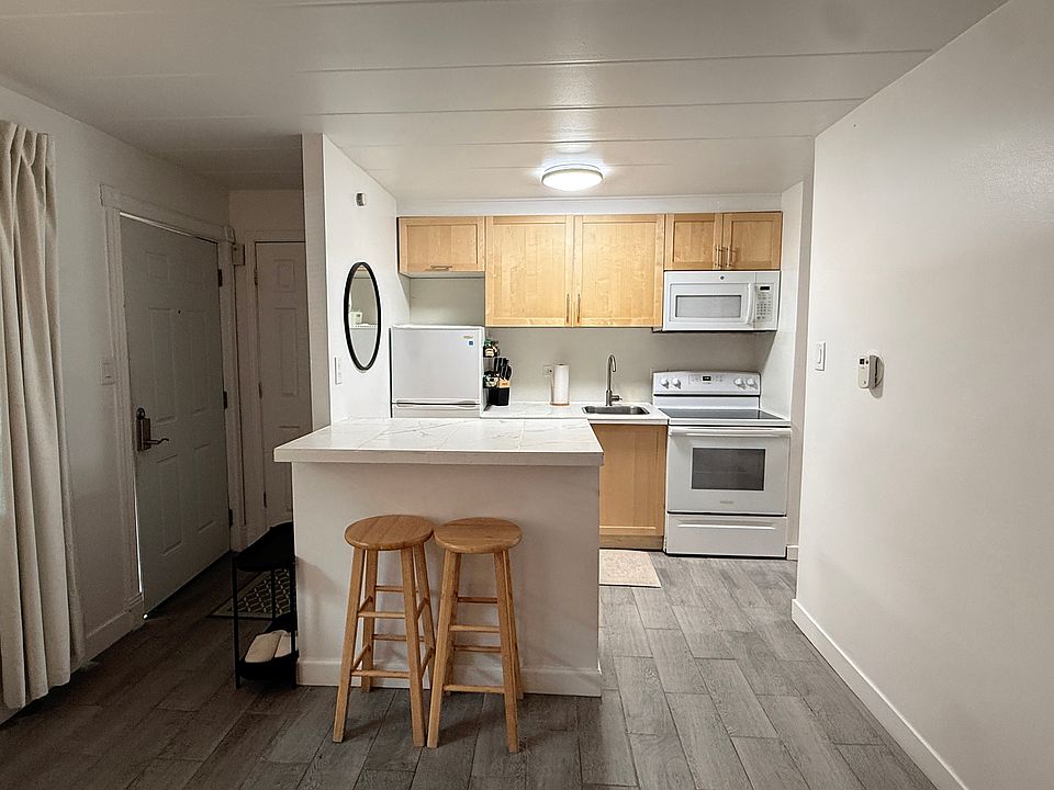 1st image of 40 Harrison St APT 3