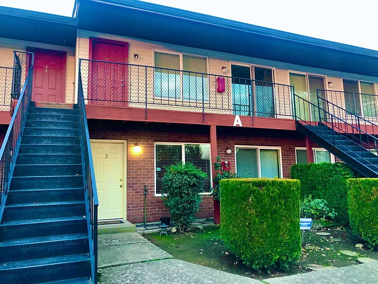 8208 NE 13th Ave #A6 — Photo 18