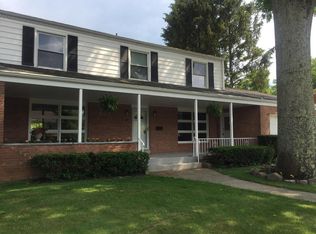 8 Patricia Dr, Wheeling, WV 26003