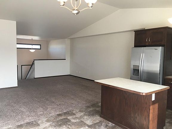 5th image of 2229 35th Street Cir S