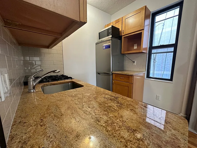 23 Barrow St #5-C — Photo 16