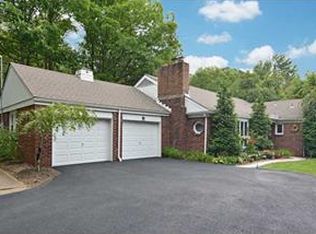 710 Field Club Rd, Pittsburgh, PA 15238