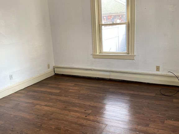 4th image of 193 Whittier Ave #1