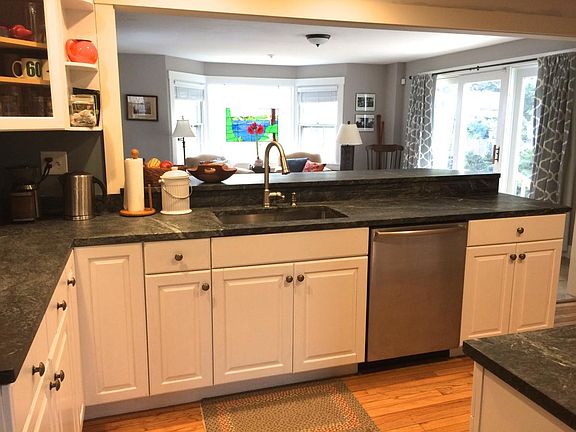 Kitchen, looking into family room