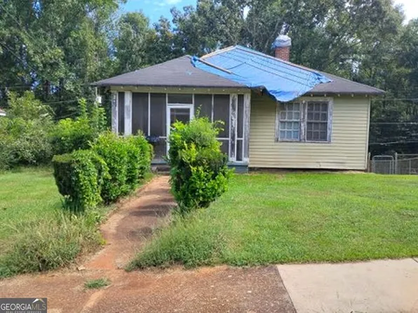 235 Deluxe Cir, Thomaston, GA 30286