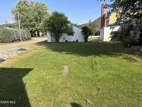 5th image of 1253 Spangler St