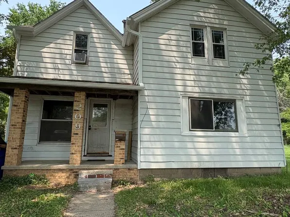 209 6th St SW, Oelwein, IA 50662