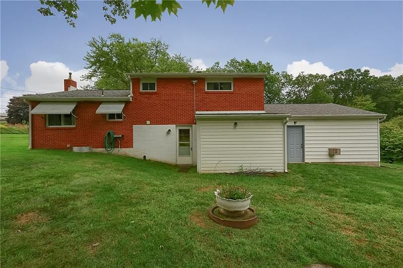 2nd image of 225 Haymont Dr