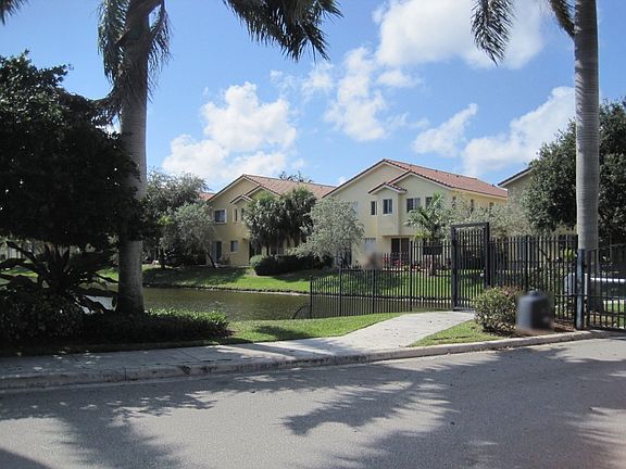 3rd image of 1710 Carvelle Dr