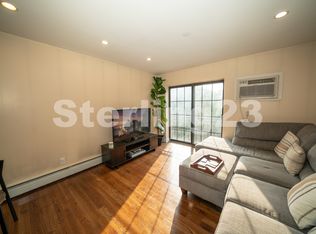31-13 23rd St #3C, Astoria, NY 11106