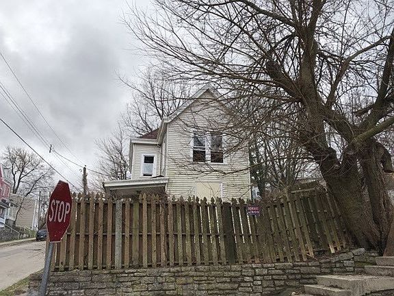2nd image of 1029 McPherson Ave