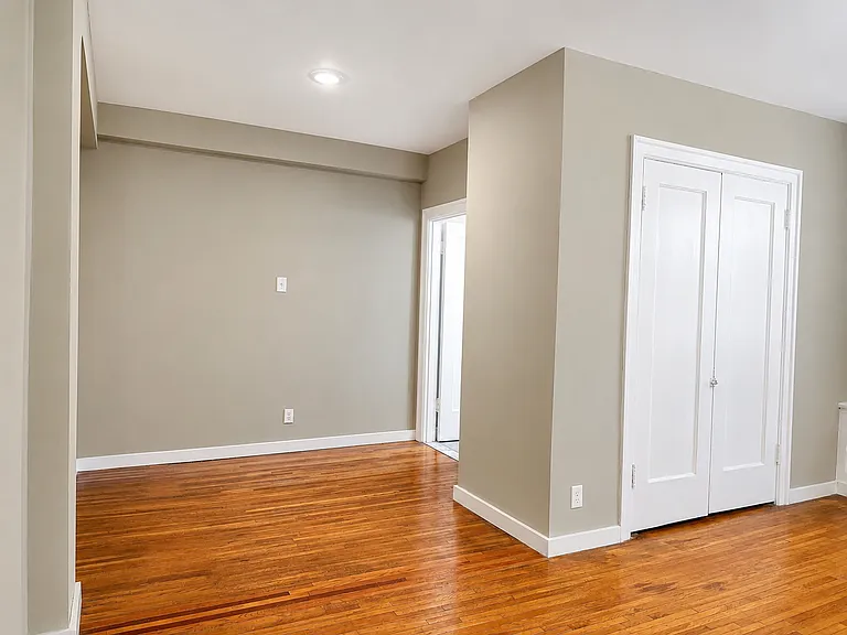 4429 W Pine Blvd #712 — Photo 6