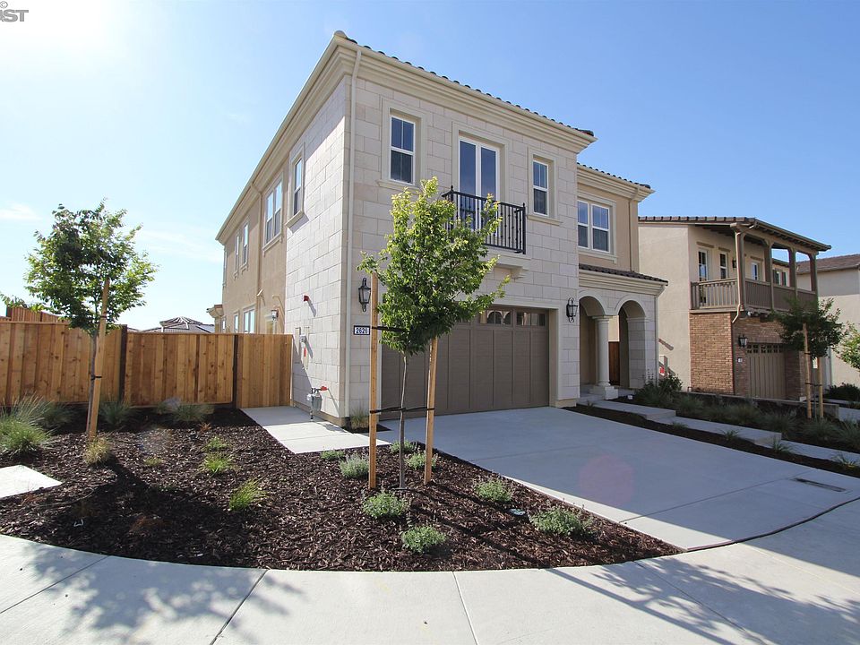 2nd image of 2626 Mount Dana Ct