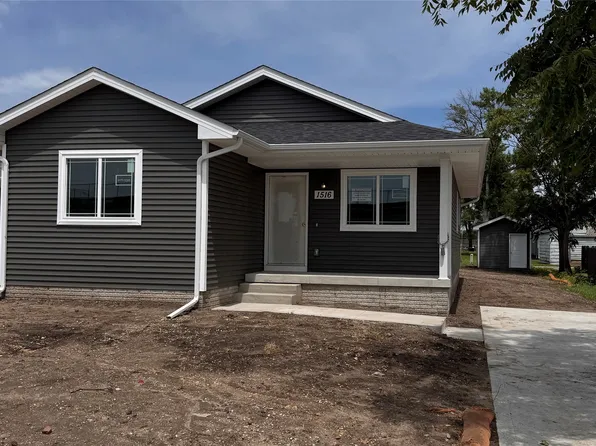 1516 Maple St, Des Moines, IA 50316