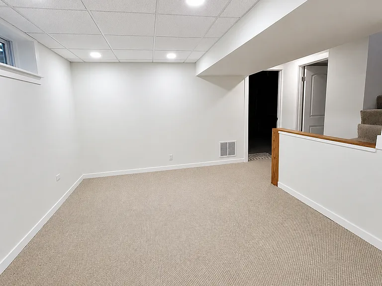 127 Forest Ave — Photo 14