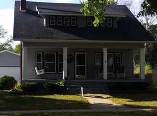 422 W Main St, New Hampton, IA 50659