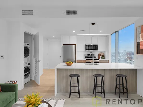 87 Commercial Street image 3 of 12