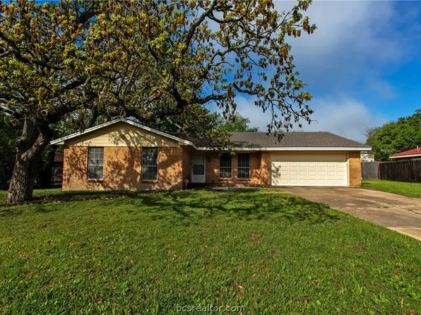 3502 Oak Ridge Dr, Bryan, TX 77802