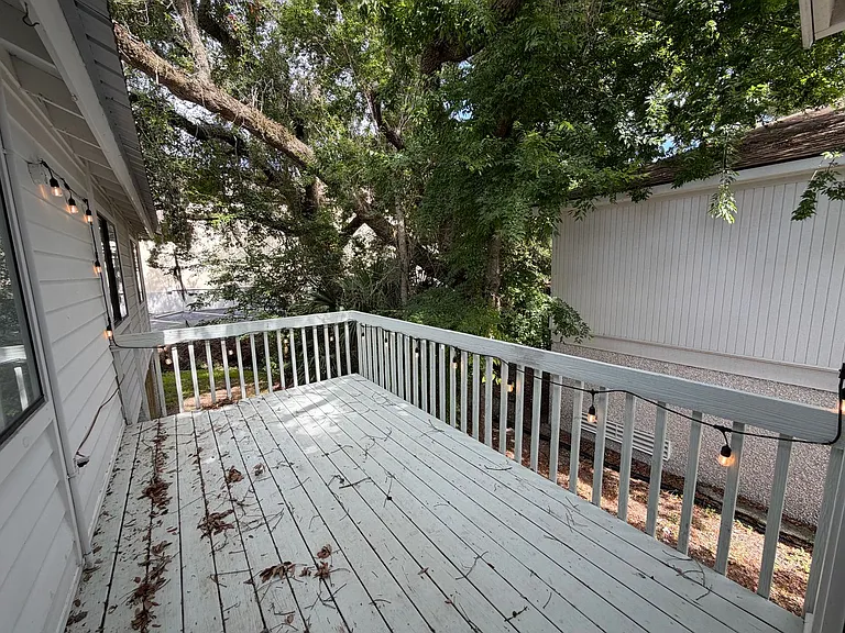 237 Georgia St — Photo 20