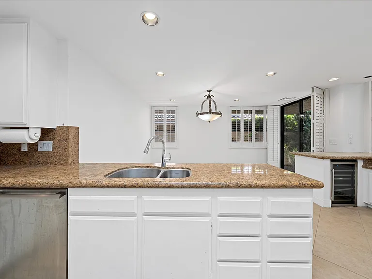 75 Colgate Dr — Photo 19