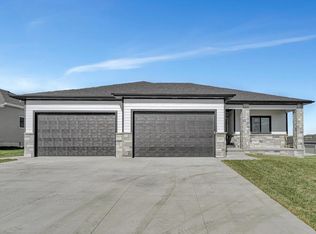 9405 Estela Ave, Lincoln, NE 68516