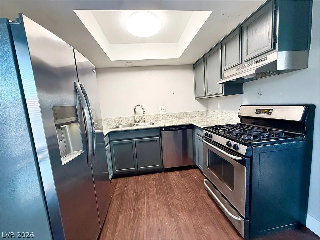 2 bed, 2.0 bath, 994 sqft, $1,400 — Photo 4