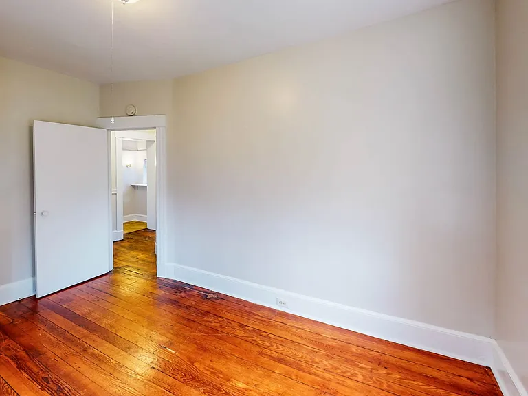 542 Chapel St #5 — Photo 6