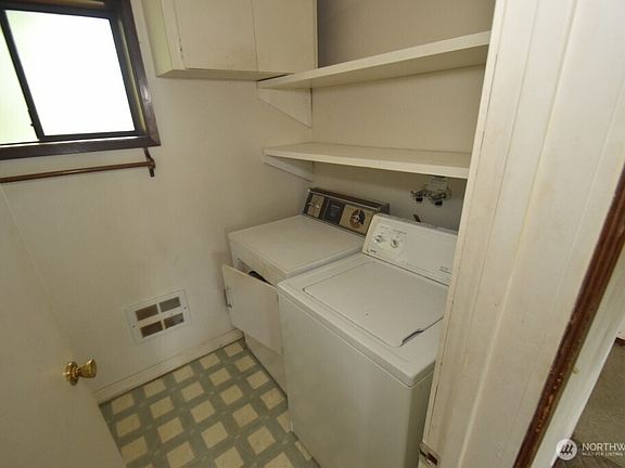 5th image of 222 Avenue F