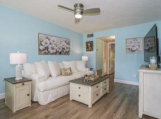 28 Vista Gardens Trl APT 105, Vero Beach, FL 32962