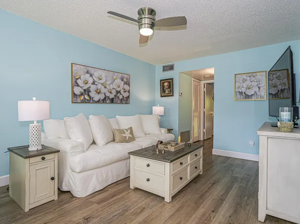 28 Vista Gardens Trail #105, Vero Beach, FL 32962