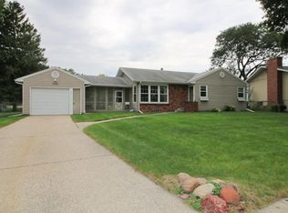 1701 Coolidge Dr, Ames, IA 50010