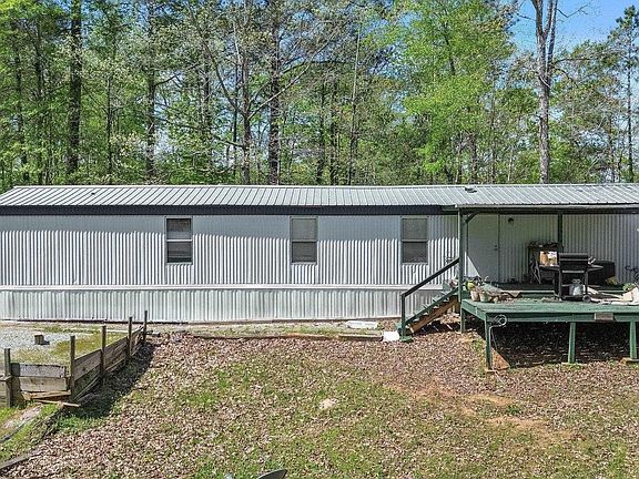 3rd image of 589 County Road 543