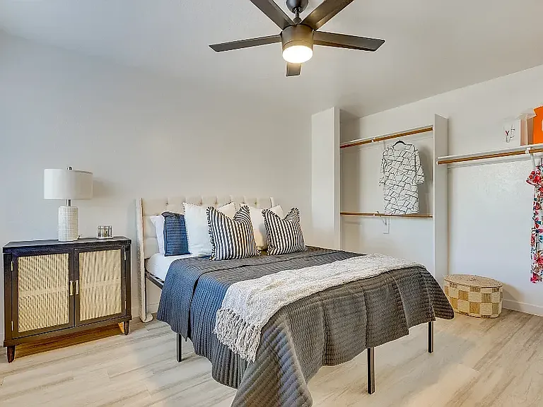 Galleria Apartments — Photo 8