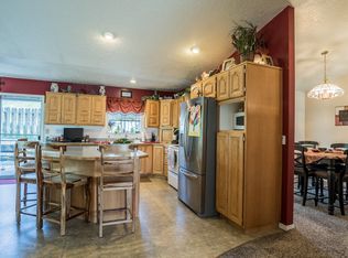 233 Wood Ridge Ln, Evanston, WY 82930