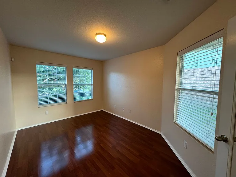 5704 Capricorn Loop — Photo 8