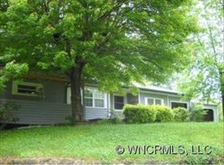 1318 Island Ford Rd, Brevard, NC 28712