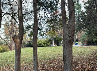 11 Fruitledge Rd, Brookville, NY 11545