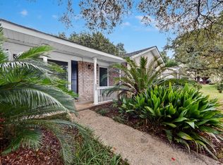 1312 Honeysuckle Ln, Charleston, SC 29412