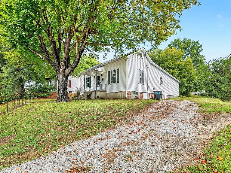 33 Schoolfield Dr — Photo 34