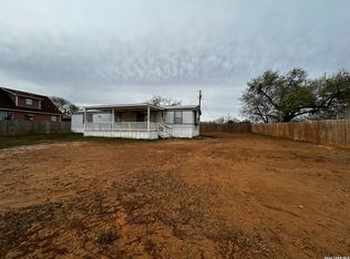 1207 Orange St, Jourdanton, TX 78026