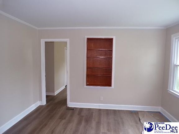 5th image of 1038 E Carolina Ave