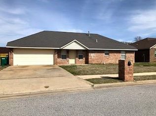 454 Jeanne Dr, Springdale, AR 72764
